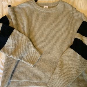 WOMEN’S SWEATER